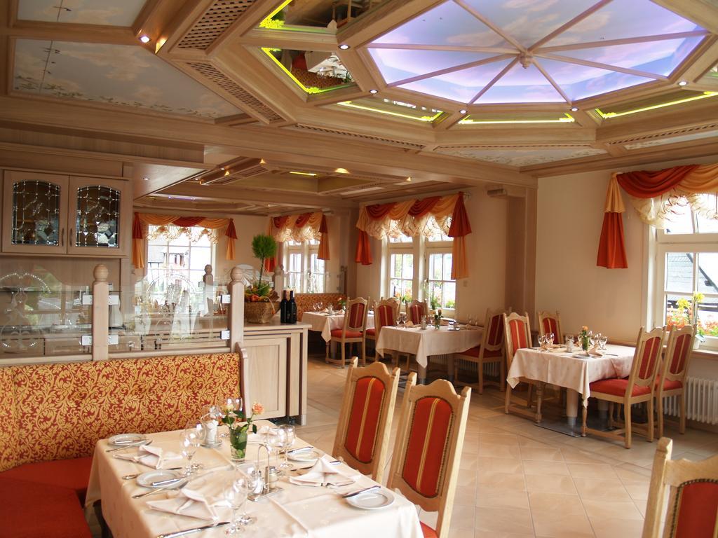 Hotel Zum Weissen Stein Kirchen Kültér fotó